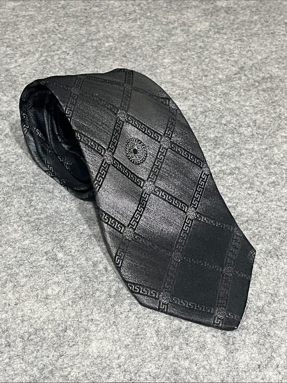 Versace V2 Men’s Black and Silver Patterned Silk Tie